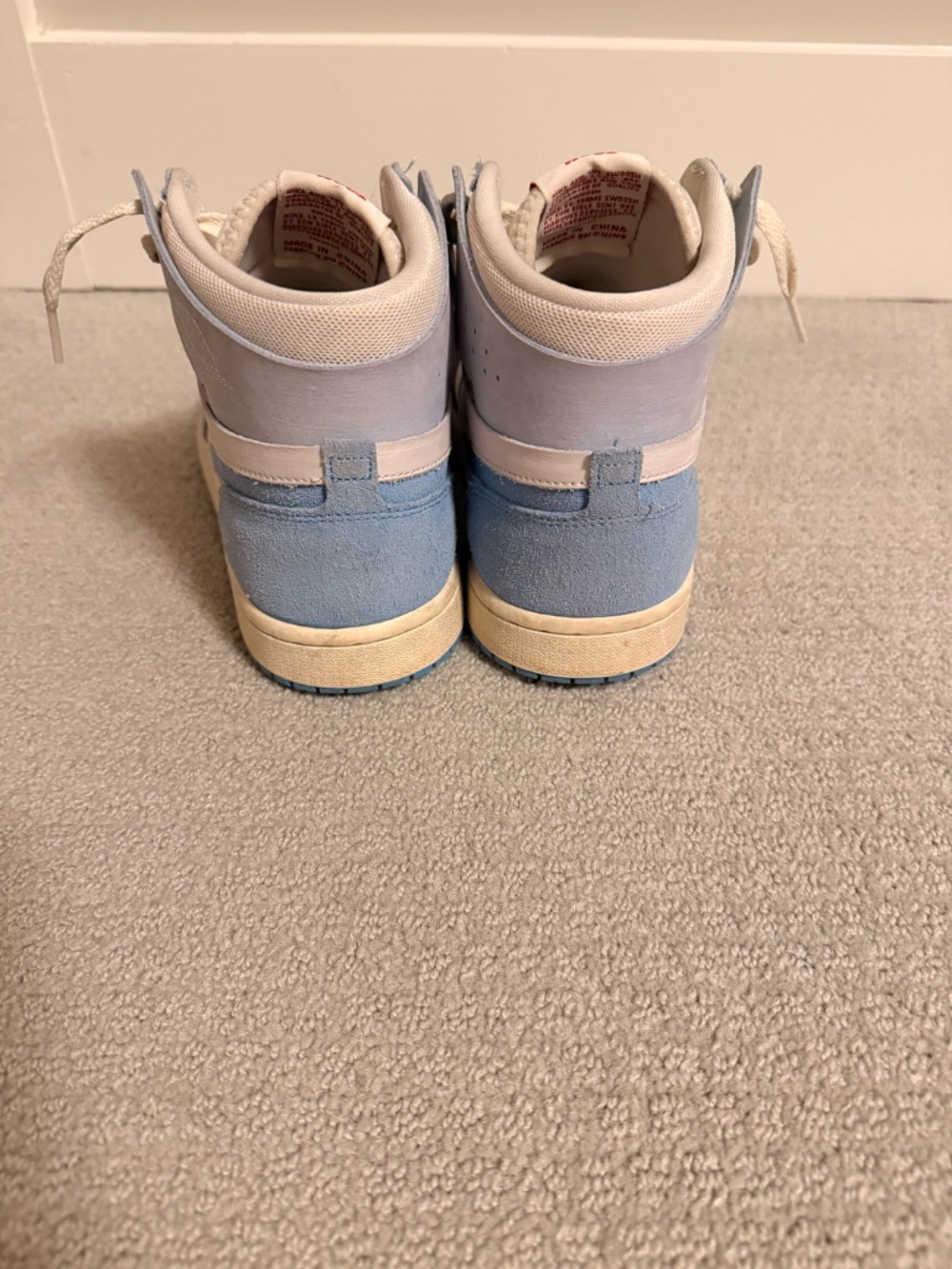 JORDAN - Nike - Women's 9 - Carolina Blue - Hightop - Picture 4 of 6